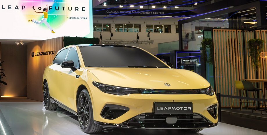 электромобиль Leapmotor B05