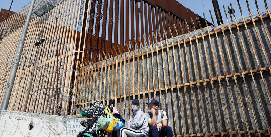 Стена на границе Мексики и США должна защищать Штаты от нелегальных мигрантов