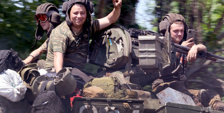 українські військові, українські танкісти, ЗСУ, танкісти