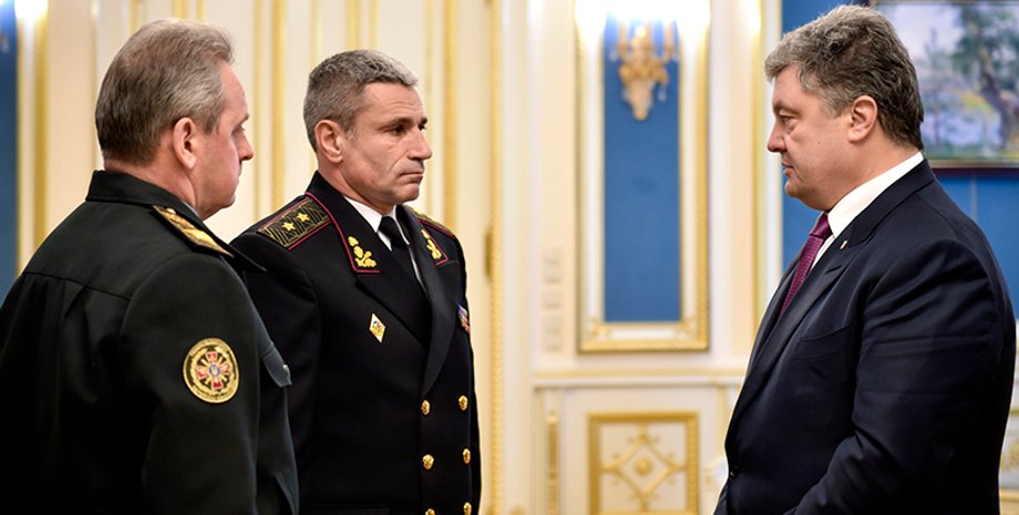 Виктор Муженко, Игорь Воронченко и Петр Порошенко / Фото: Пресс-служба президента