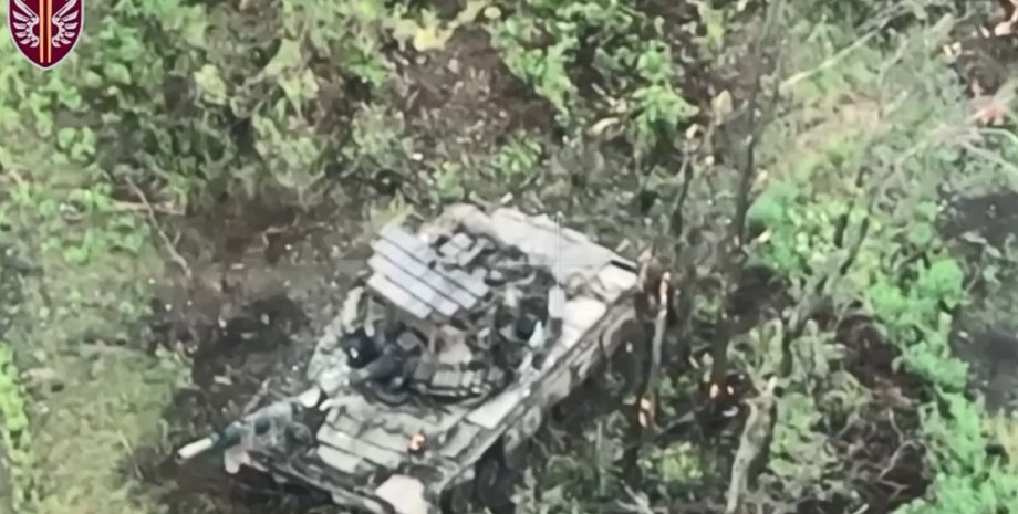 танк РФ, российский танк, танк рф уничтожен, видео ВСУ о танке, танк рф под Бахмутом, российский танк Донетчина