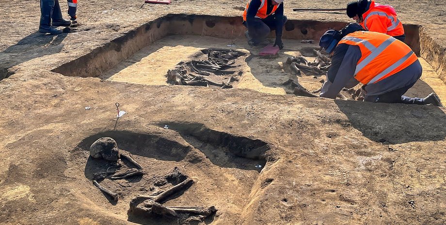 Intel, курган, археологія, археологи, розкопки, культура, знахідка, неоліт, вчені, дослідження, будівництво, поховання, ритуал, завод, відкриття, історія, люди