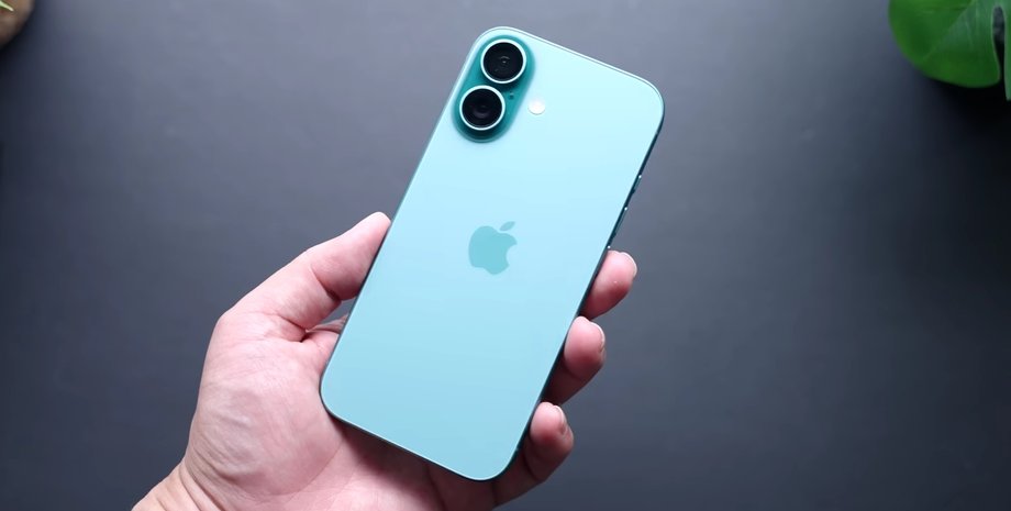 Смартфон iPhone 16
