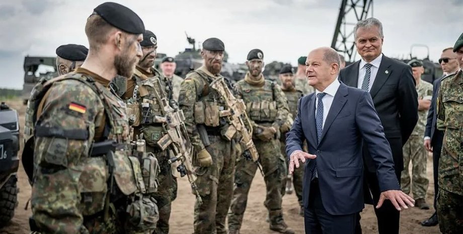 шольц і солдати бундесверу