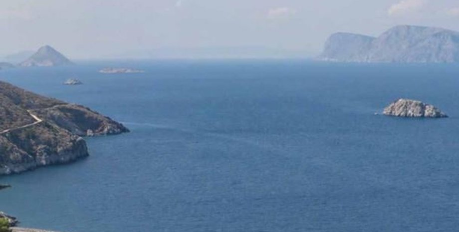 Кораблекрушение в Докосе, Античная морская торговля, Подводная археология, Исследование Эгейского моря, Раннеэлладская керамика, Морская история, Обнаружение древних затонувших кораблей, Остров Докос, Морские цивилизации