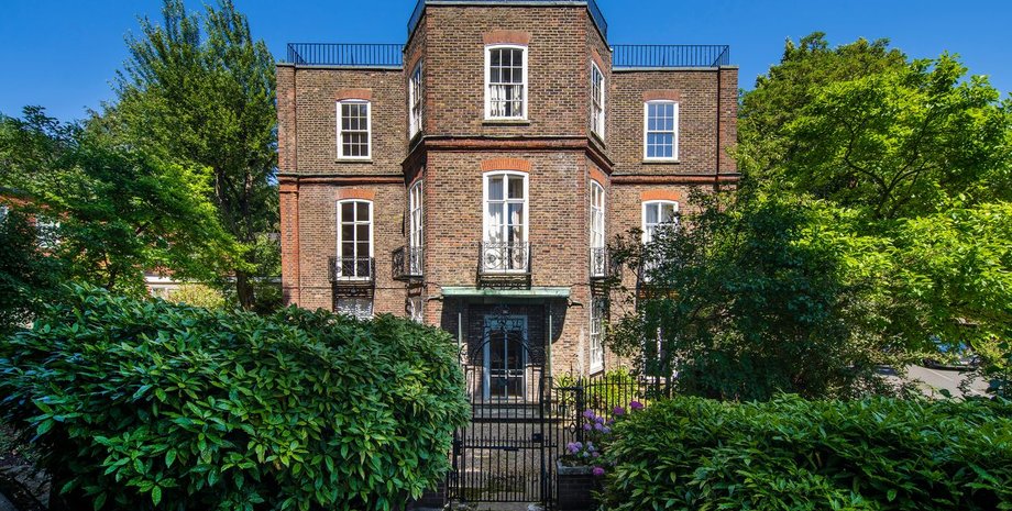 На аукцион выставили дом Frognal House Шарля де Голля