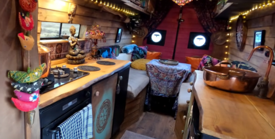 Фургон став житлом, Біллі та Стів, Volkswagen LT35, тюнінг, житло, помешкання, мандрівки, туризм, спосіб життя, фото