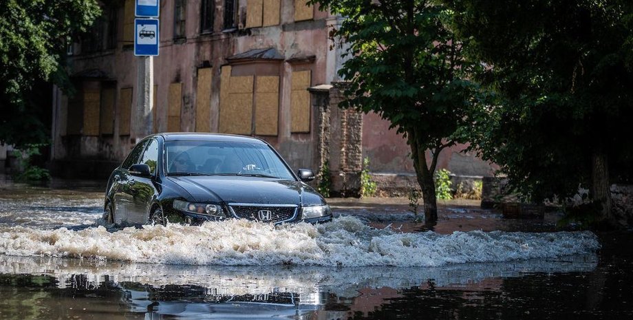 подрыв Каховской ГЭС, затопление Херсонской области, гуманитарная помощь, Алешки, российские оккупанты