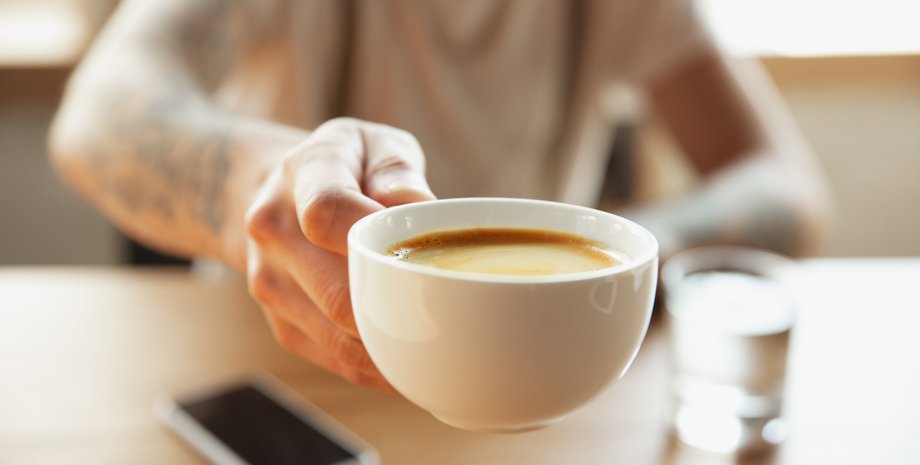 Рецепт кави, що додати у каву, ранковий напій, відео, приготування, тренди TikTok, як готують каву в Китаї