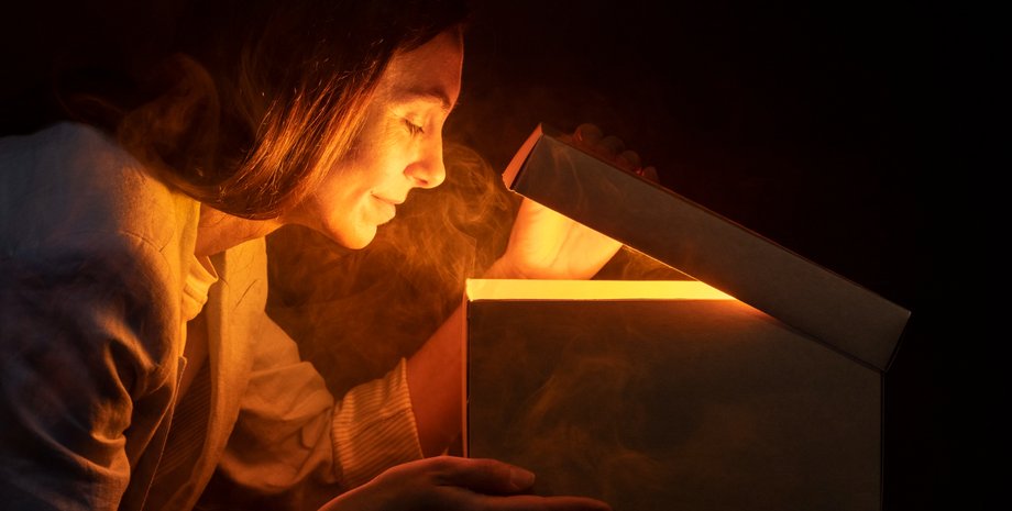 Женщина нашла редкую коллекцию и не может поверить, сколько она стоит