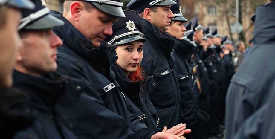 поліція, поліцейська, жінка в поліції, поліція України, національна поліція