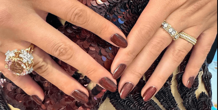 селена гомес, еммі 2024, том бачик манікюр, вишневий манікюр, класичний манікюр, трендовий манікюр