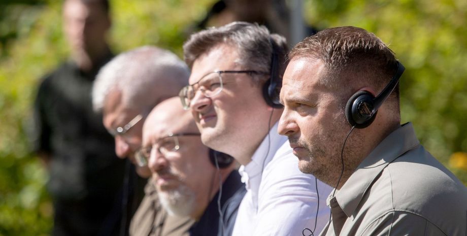 дмитрий кулеба, мид украины, дипломатия, встреча дипломатов, встреча послов, андрей ермак, алексей резников