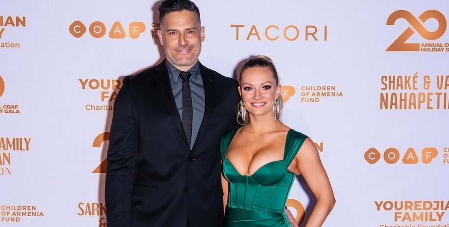 Джо Манганьелло, Кейтлин О'Коннор