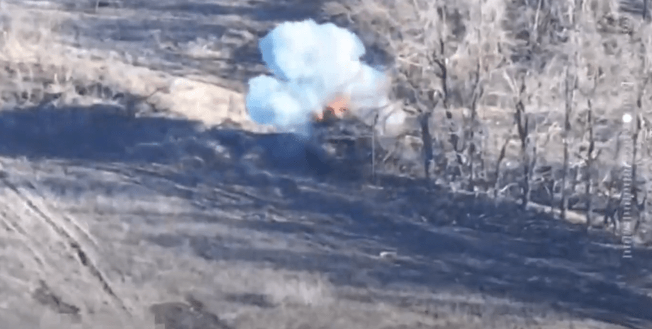 ЗС РФ, танк, удар, техніка, вибух, втрати Росії, війна в Україні, фото