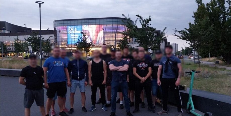 новости польши, новости украины, украинцы в Польше, болельщики леха, познань, угрозы украинцам