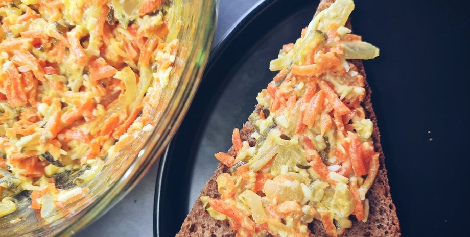 Намазка с солеными огурцами, намазка рецепт, намазка на бутерброды