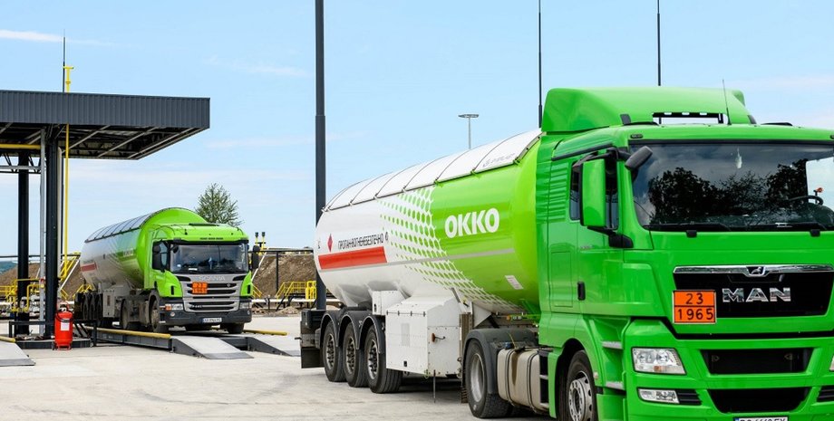 бензовозы в Украине, пограничный пункт пропуска, дефицит топлива, импорт топлива, дефицит бензина