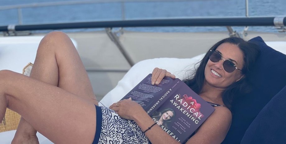 Деми Мур, модный образ, одежда на лето