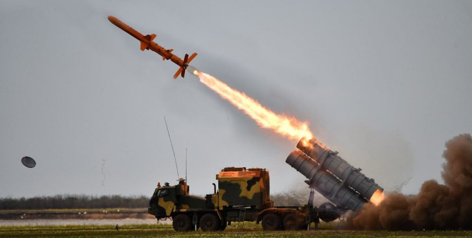 Ракета Нептун ВСУ, Р-360 Нептун, ракетная программа Украины, ракеты ВСУ, ракеты Украины, Умеров о ракетной программе, Умеров о ракетах