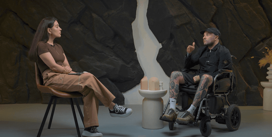 Розовий розповів про зради дружині