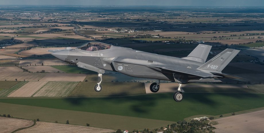 Винищувач F-35А ВПС Нідерландів F-35 літак