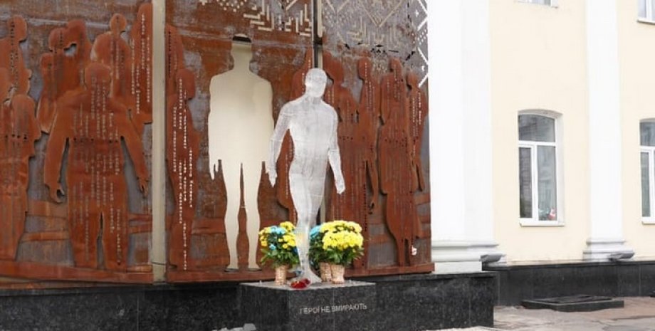 Житомир, вандализм, небесная сотня, памятник, Владимир Федоренко, полиция
