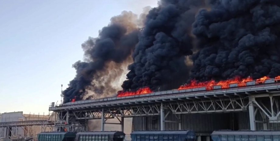 Пожежа в порту Одещини Порт Чорноморська