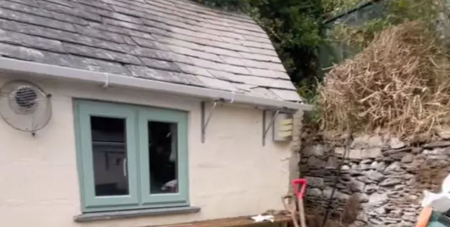 Житло, продаж нерухомості, будинок, прибудова, цікава знахідка, Велика Британія, дивні випадки