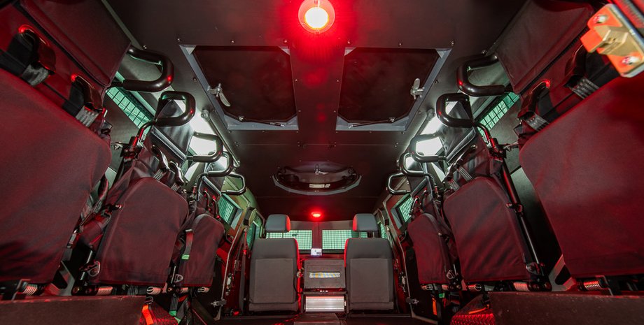 ROSHEL, бронеавтомобіль, війна в україні, влучання, омега, нгу, дрон