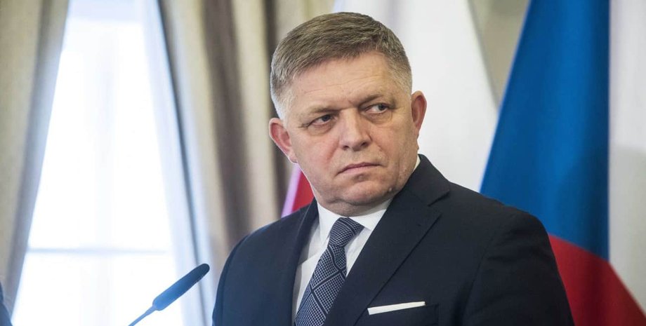 Роберт Фицо Роберт Фицо полетит в Москву