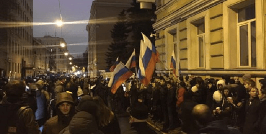 Посольство Украины в Москве забросали яйцами / Фото: rusnovosti.ru