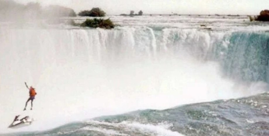 Каскадер загинув, спуск із Ніагарського водоспаду, водоспад Підкова, Роберт Оверакер, трюк, останні хвилини життя, туристи