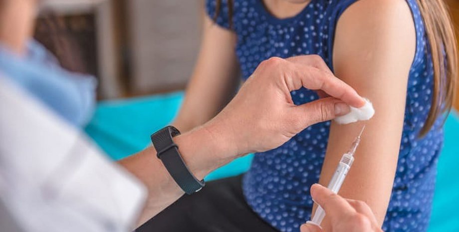 вакцинация детей, вакцина, несертифицированные вакцины, тестируют вакцины, оккупанты тестируют вакцины на детях