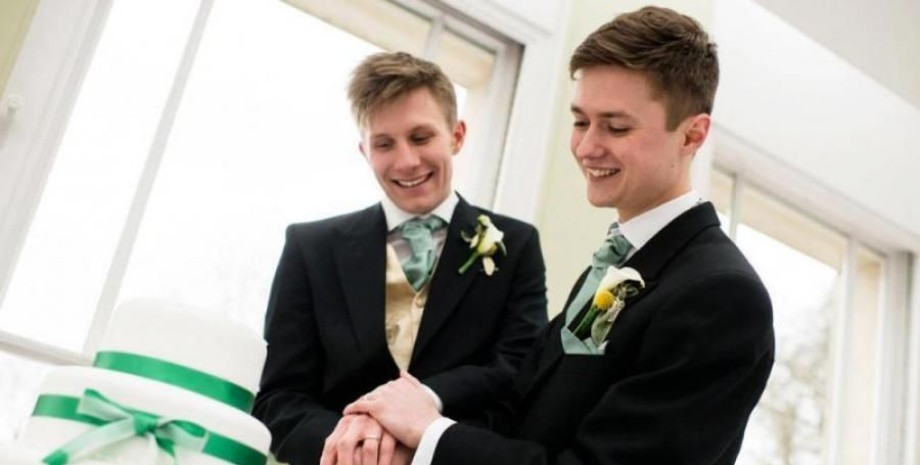 брачные отношения мужчины однополые браки Украина ЛГБТ