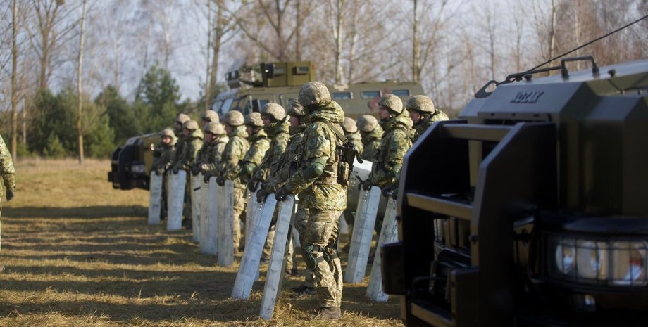 Жителі Славутича чули автоматну стрілянину на кордоні з Білоруссю