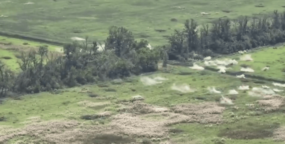 кассетные боеприпасы, уничтожение бк, соледар, война в Украине, артобстрел