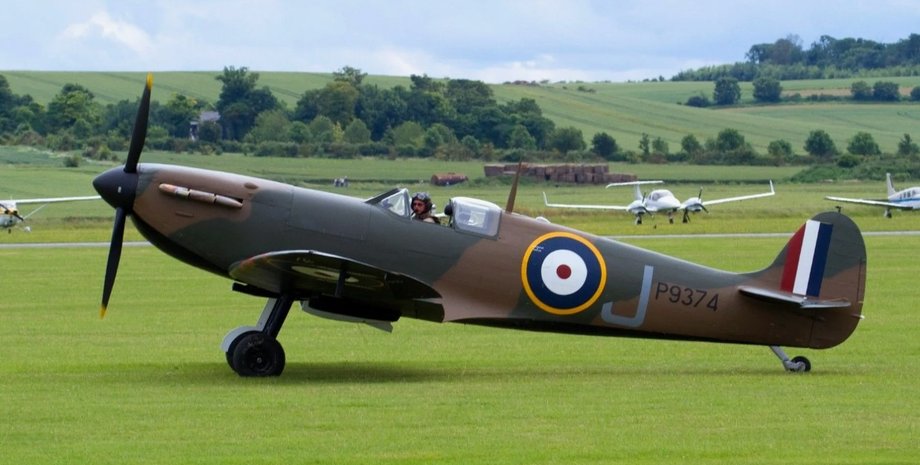 истребитель Supermarine Spitfire