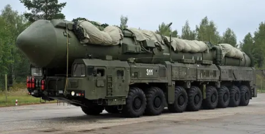 Российская ракета "Орешник" Российская ракета "Орешник"