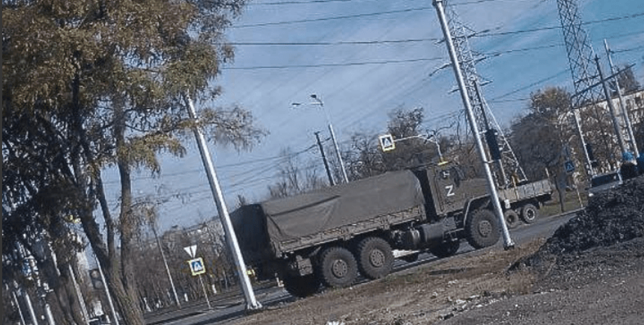 Мариуполь, военный автомобиль, улица