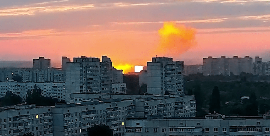 Обстріл Індустріального району Харкова Момент обстрілу Індустріального району Харкова показав міський голова
