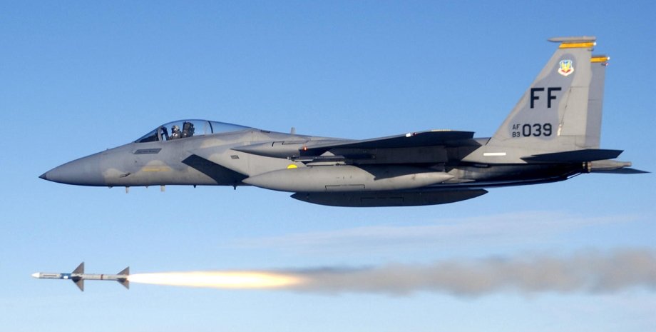 Многоцелевой истребитель ВВС США F-15 / Фото: Wikipedia