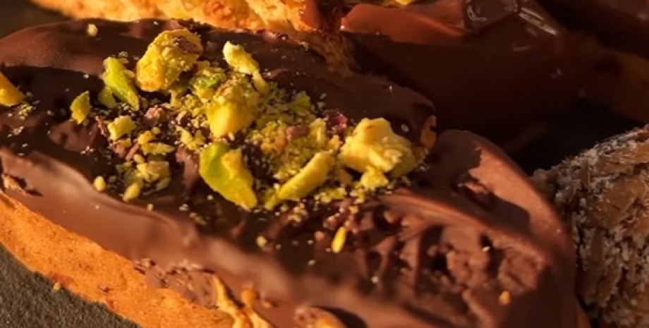 Бискотти с фисташками и шоколадом Бискотти с фисташками и шоколадом, бискотти, выпечка, выпечка с фисташками