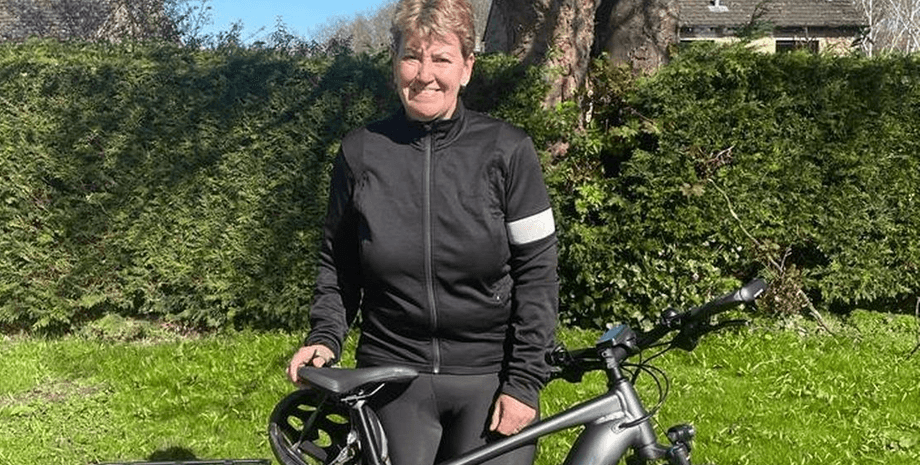 Женщина сбросила вес, диета, спорт, сбросила вес, похудение, лишний вес, правильное питание, велосипед