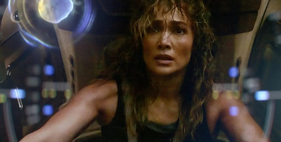 Дженніфер Лопес, Атлас, роль Атлас Шеперд