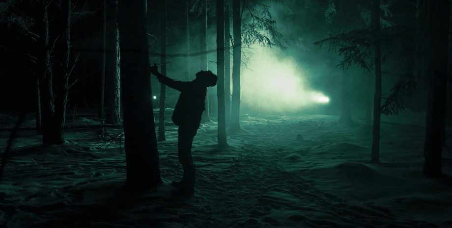 Загадкові вогні в лісі Загадкові вогні в лісі, примарні вогні, міська легенда, закинута залізниця, ліс, легенда про привида, привид із ліхтарем,