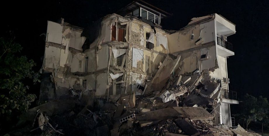 бригантина, херсонская область, арабатская стрелка, прилет