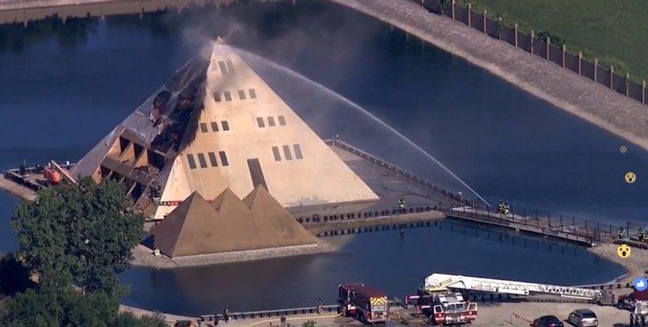 Gold Pyramid House/Фото: twitter.com/ScannerRadioDFW