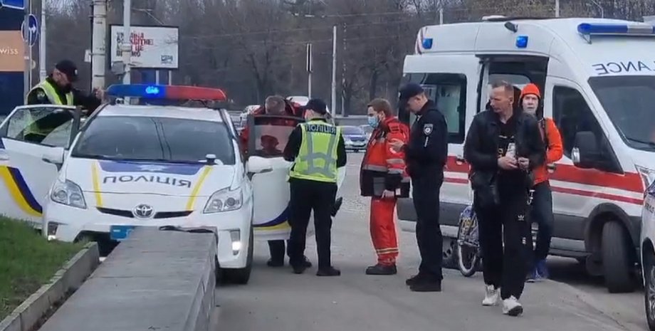 Киев, полиция, скорая