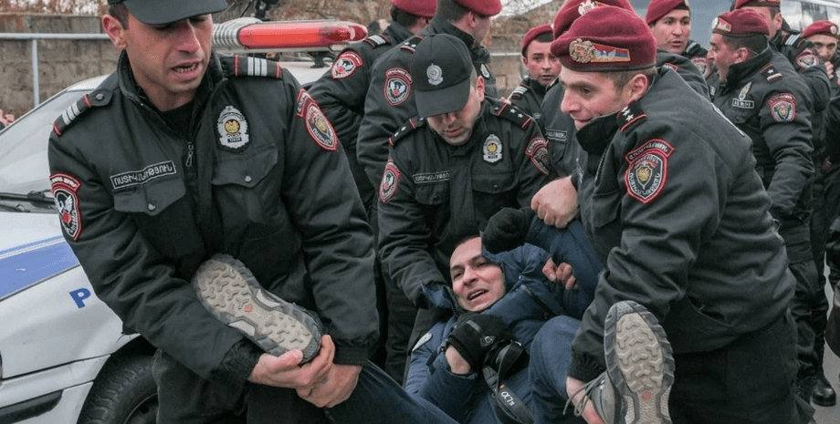 армения Гюмри, протесты в Гюмри, протесты армения, российские миротворцы, база в Гюмри
